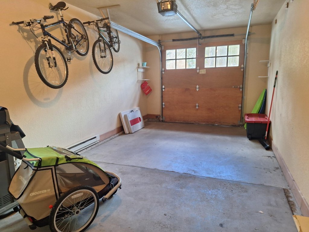 3BR Red Hawk Townhome - Gondola Access Vacation Rental in Keystone - RedAwning