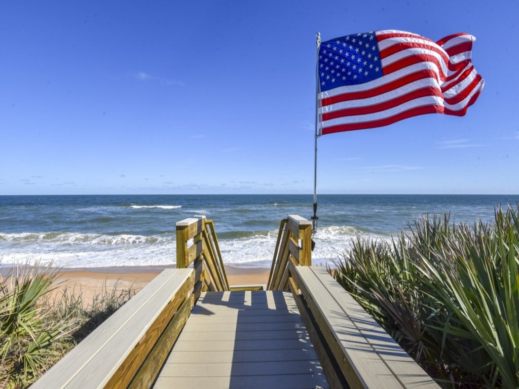 The White House on Flagler Beach - Unit 23 Vacation Rental in Flagler Beach - RedAwning