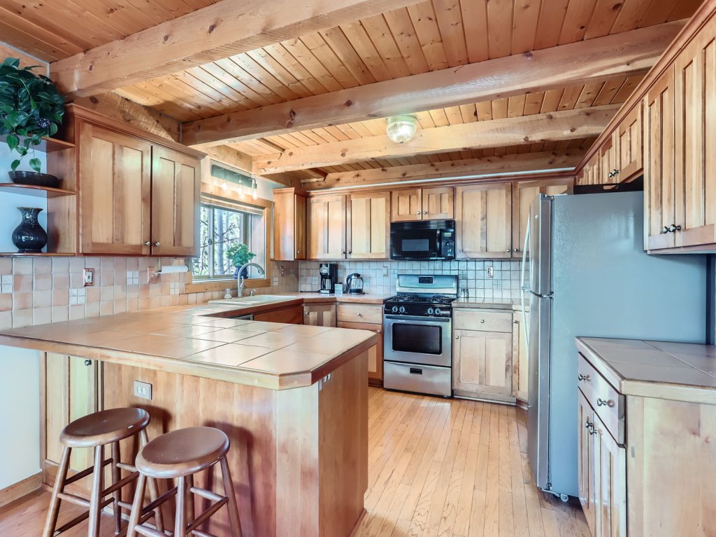 Valley View Vistas Vacation Rental in Nederland - RedAwning
