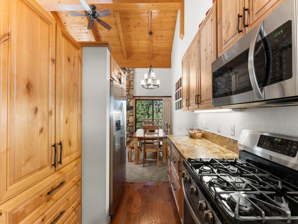 Indian Hills Charming Townhome Vacation Rental in Truckee - RedAwning