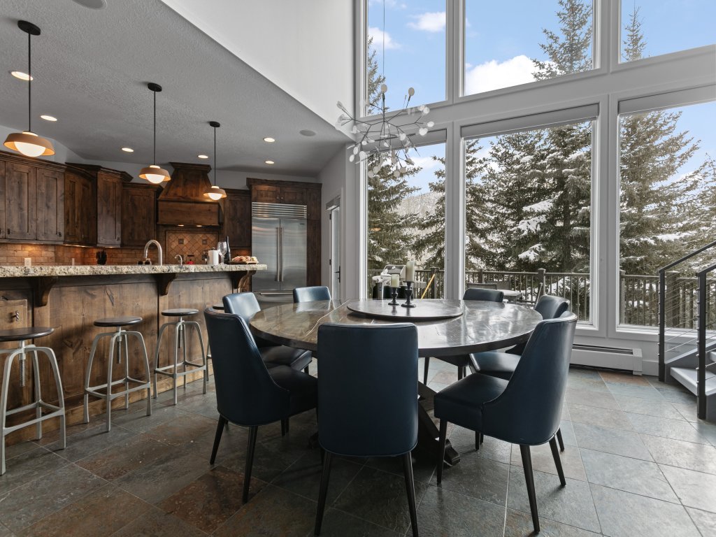 1688 - Five Bedroom with Hot Tub Pinnacle Vacation Rental in Park City - RedAwning