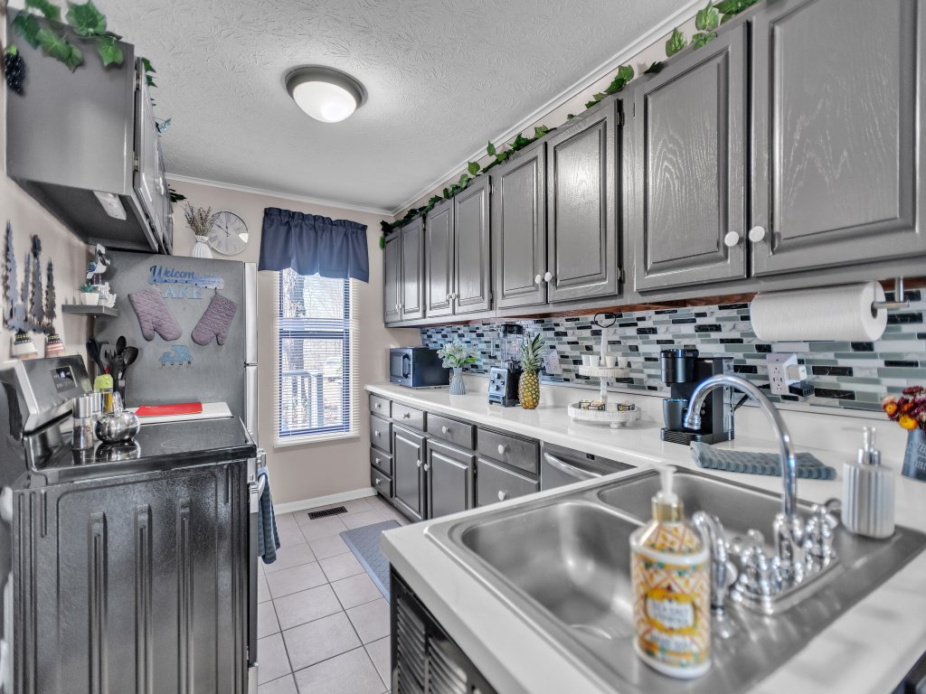 Beautiful Lakeview Chateau with Stunning Views Vacation Rental in Tennessee - RedAwning