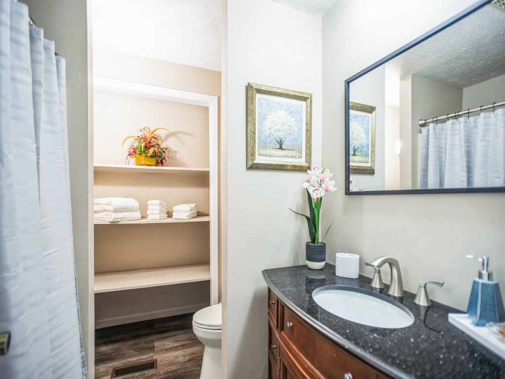 Beautiful Lakeview Chateau with Stunning Views Vacation Rental in Tennessee - RedAwning