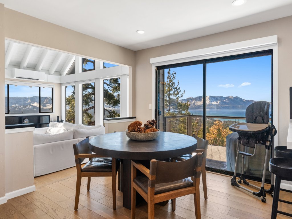 HCH0868 - The Grand Escape Vacation Rental in California - RedAwning