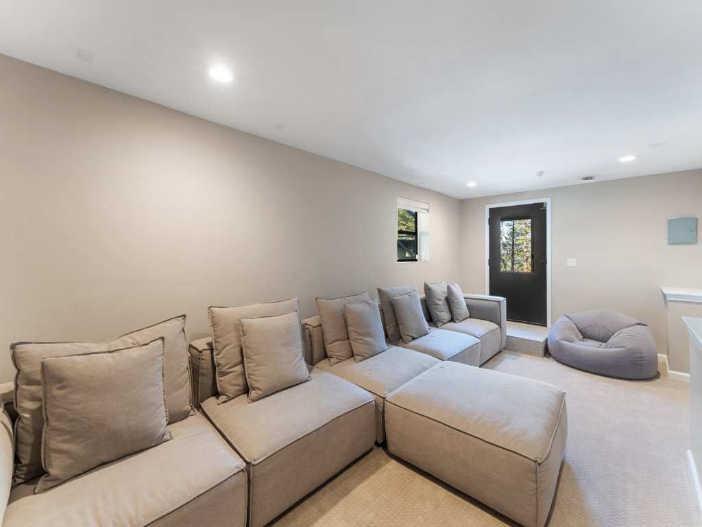 HCH0868 - The Grand Escape Vacation Rental in California - RedAwning