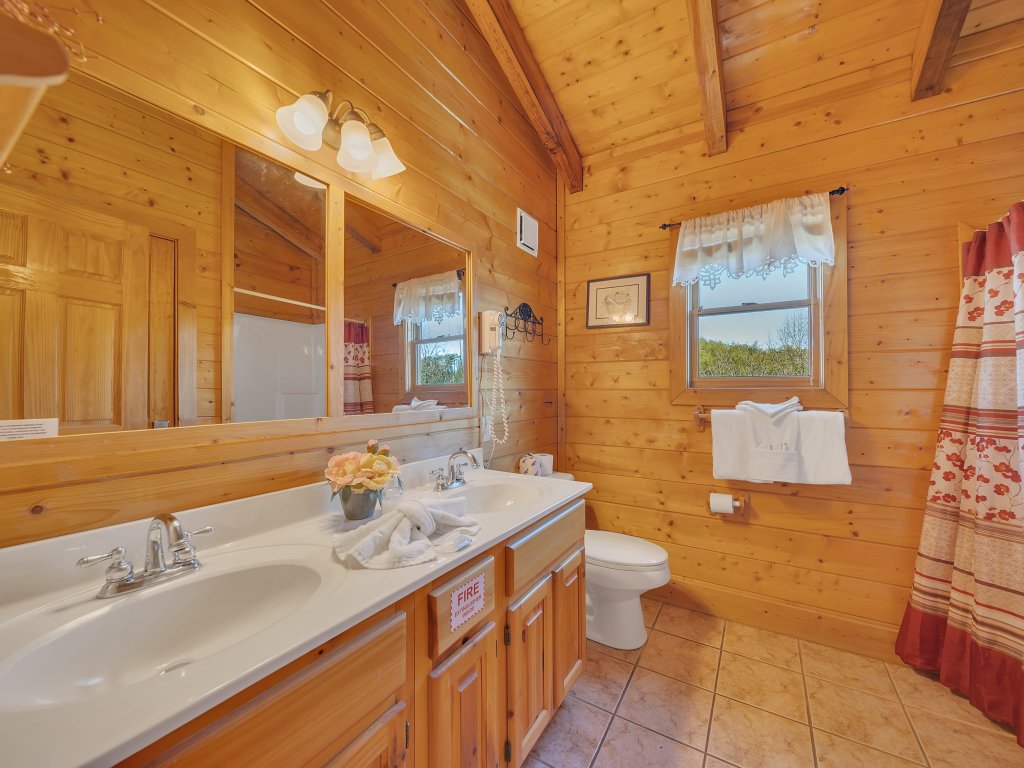 ERN821 - Tranquil Times Vacation Rental in Pigeon Forge - RedAwning