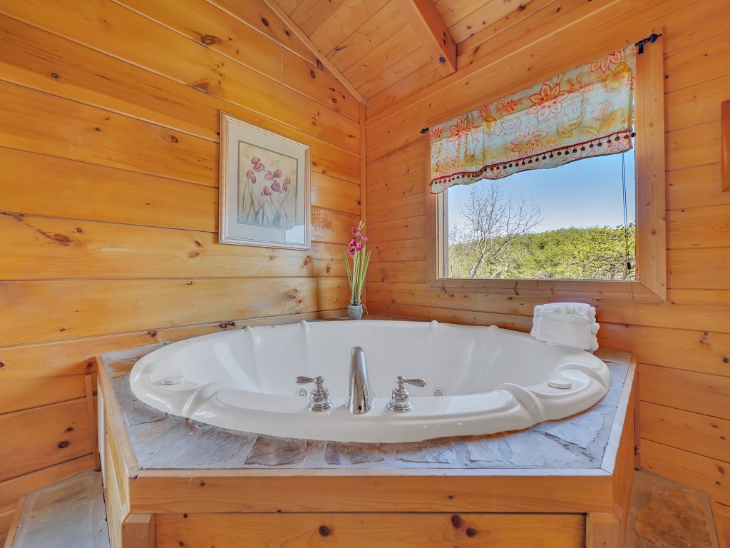 ERN821 - Tranquil Times Vacation Rental in Pigeon Forge - RedAwning