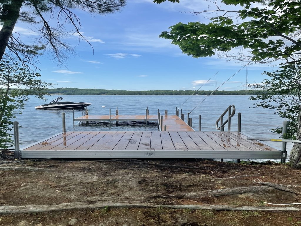 LOONS VIEW LIMIT 20 Vacation Rental in Maine - RedAwning