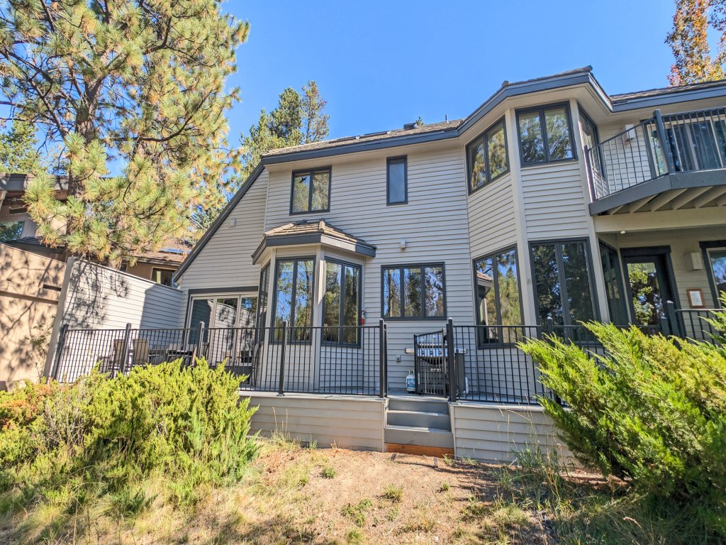 12 Siskin Vacation Rental in Sunriver - RedAwning