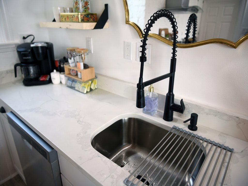 Yinz Retreat, Above the city! Vacation Rental in Pittsburgh - RedAwning