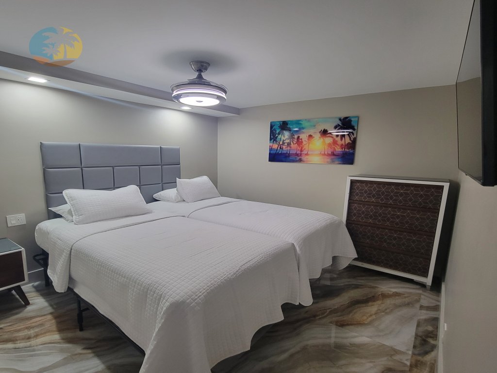 Alexander 81921 Vacation Rental in Miami Beach - RedAwning