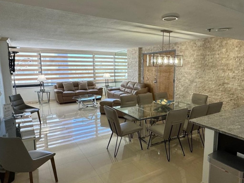 Alexander 81921 Vacation Rental in Miami Beach - RedAwning