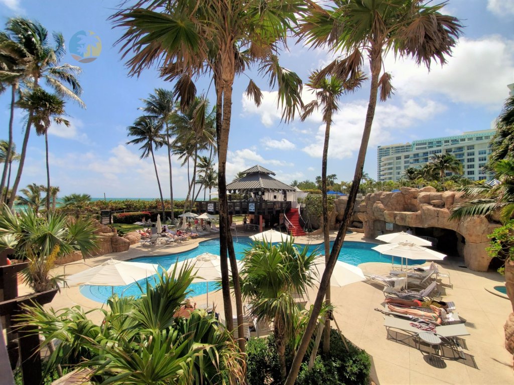 Alexander 1104 Vacation Rental in Miami Beach - RedAwning