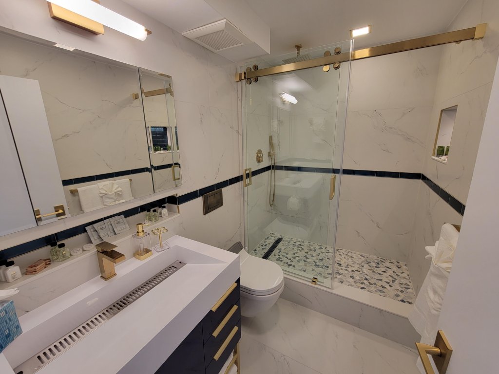 Alexander 1102 Vacation Rental in Miami Beach - RedAwning