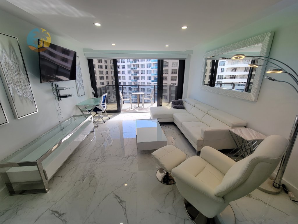 Alexander 1115 Vacation Rental in Miami Beach - RedAwning