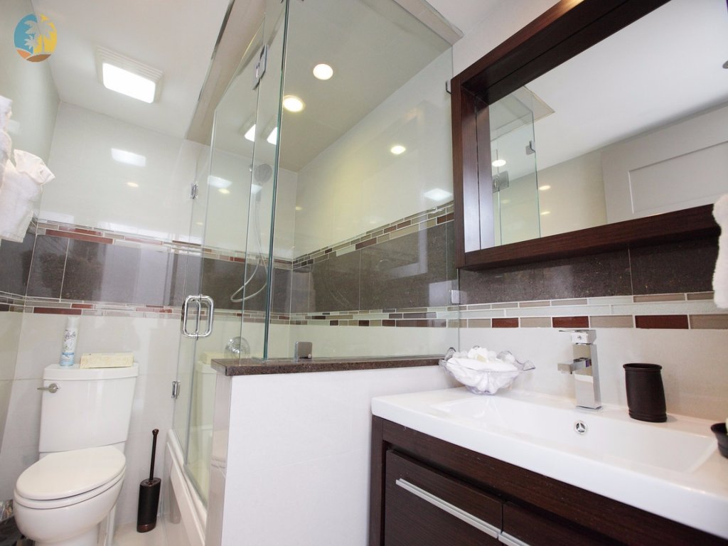 Alexander 1419/21 Vacation Rental in Miami Beach - RedAwning