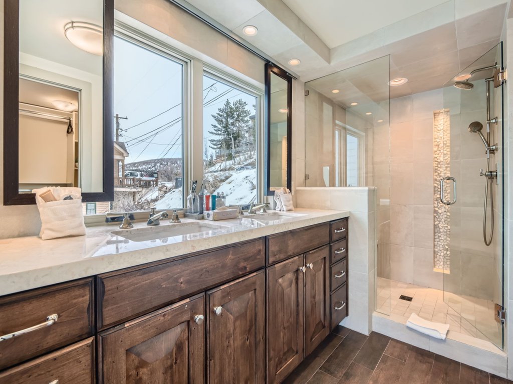 Mountain Majesty 311 Luxury Retreat in the Heart of Old Town Vacation Rental in Park City - RedAwning