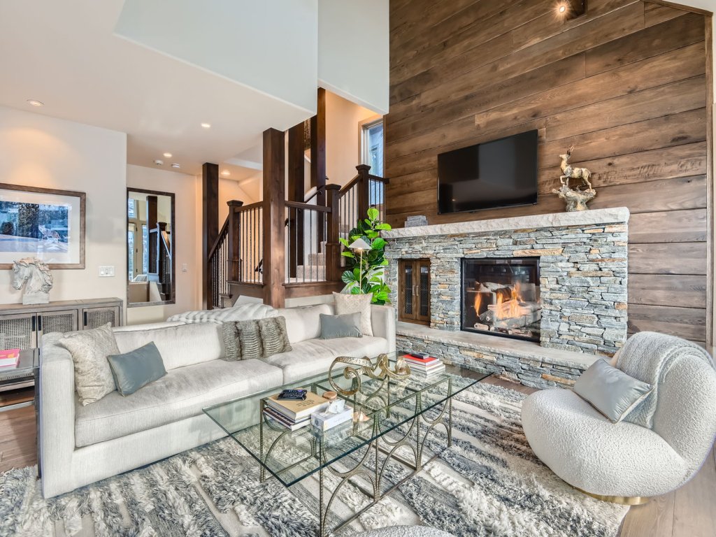 Mountain Majesty 311 Luxury Retreat in the Heart of Old Town Vacation Rental in Park City - RedAwning