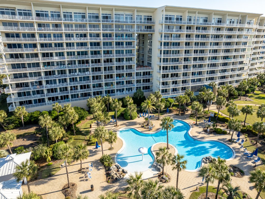 Sterling Shores 902 Vacation Rental in Destin - RedAwning