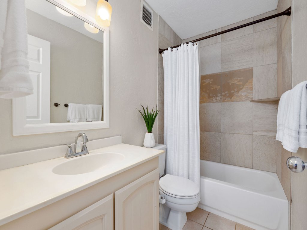 Keauhou Kona Surf & Racquet Club#1-203 Vacation Rental in Kailua Kona - RedAwning