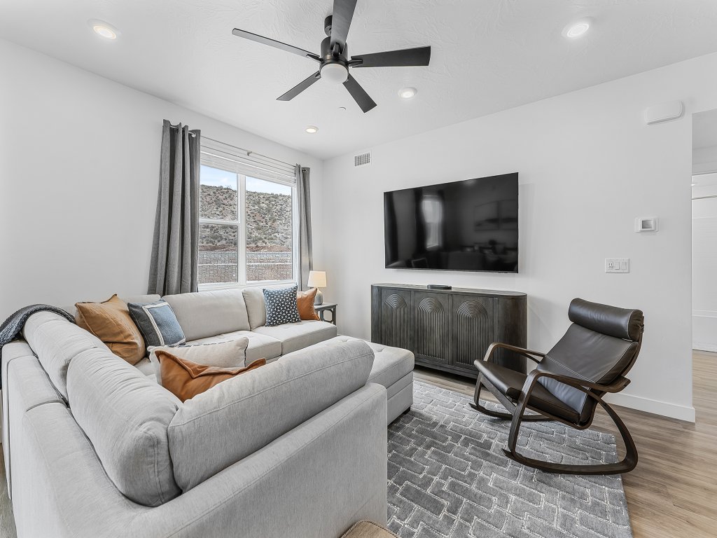 Starlight Crossing Vacation Rental in Hurricane - RedAwning