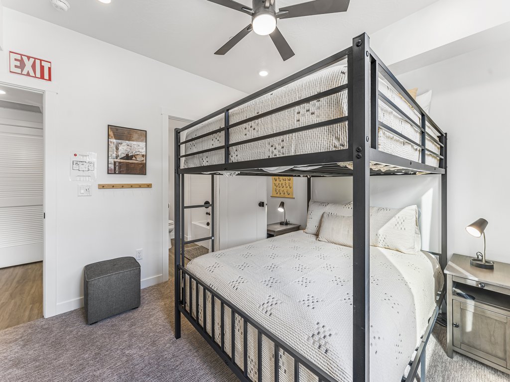 Starlight Crossing Vacation Rental in Hurricane - RedAwning