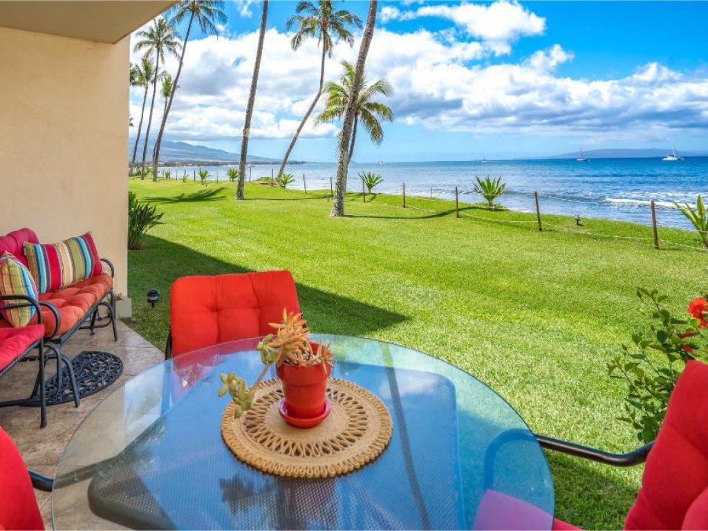 SUGAR BEACH RESORT, #131** Vacation Rental in Hawaii - RedAwning