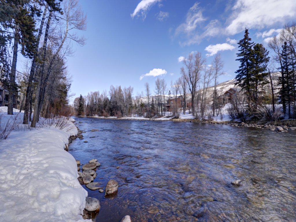 River West 515 Vacation Rental in Silverthorne - RedAwning