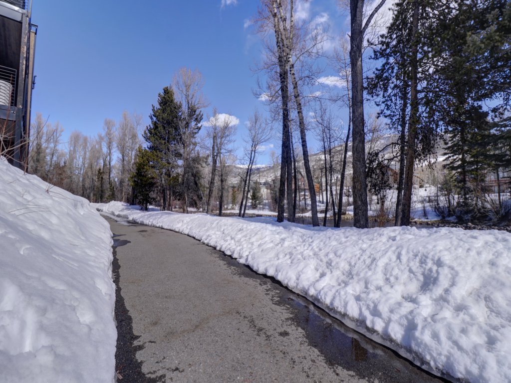 River West 515 Vacation Rental in Silverthorne - RedAwning
