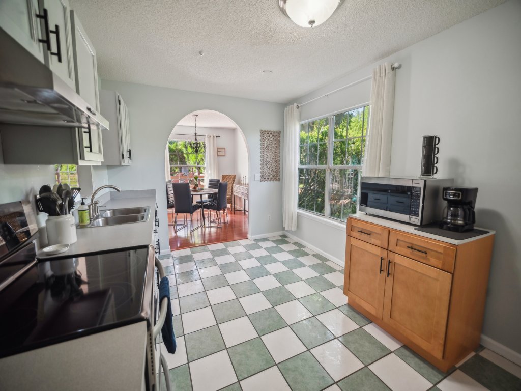 Pondside Perch - Your Waterfront Retreat Vacation Rental in Florida - RedAwning