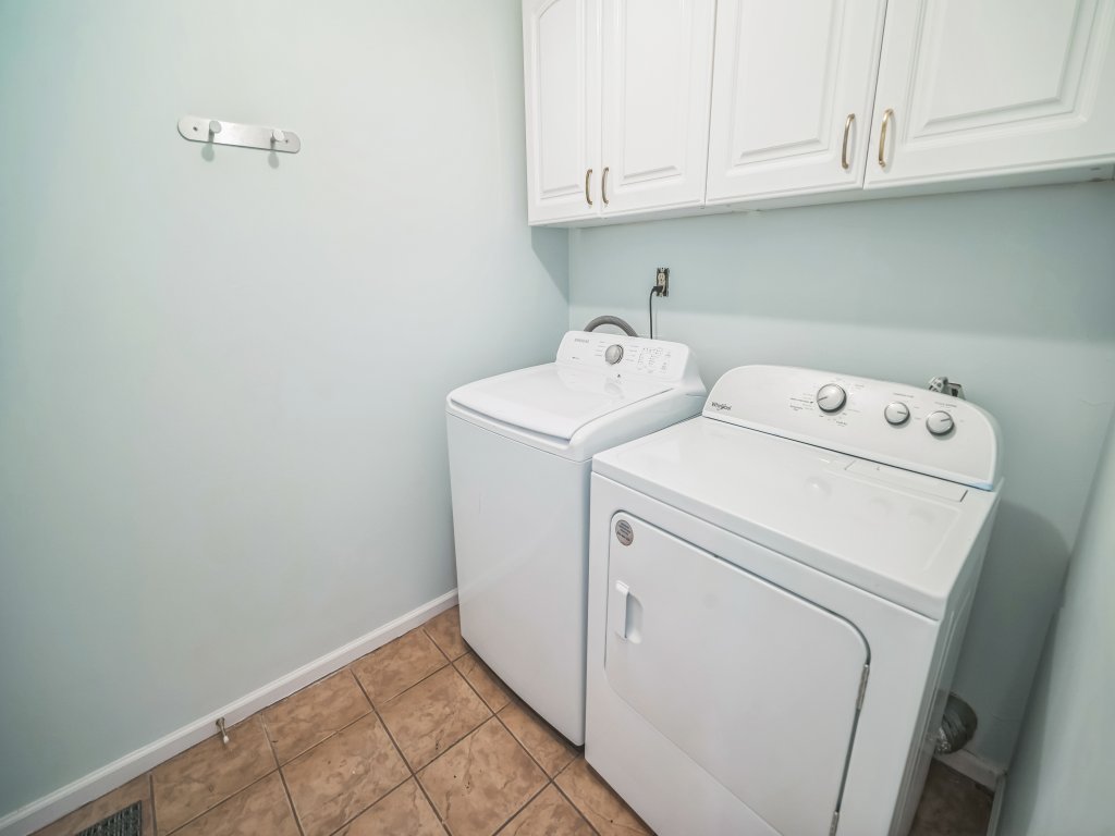 Pondside Perch - Your Waterfront Retreat Vacation Rental in Florida - RedAwning
