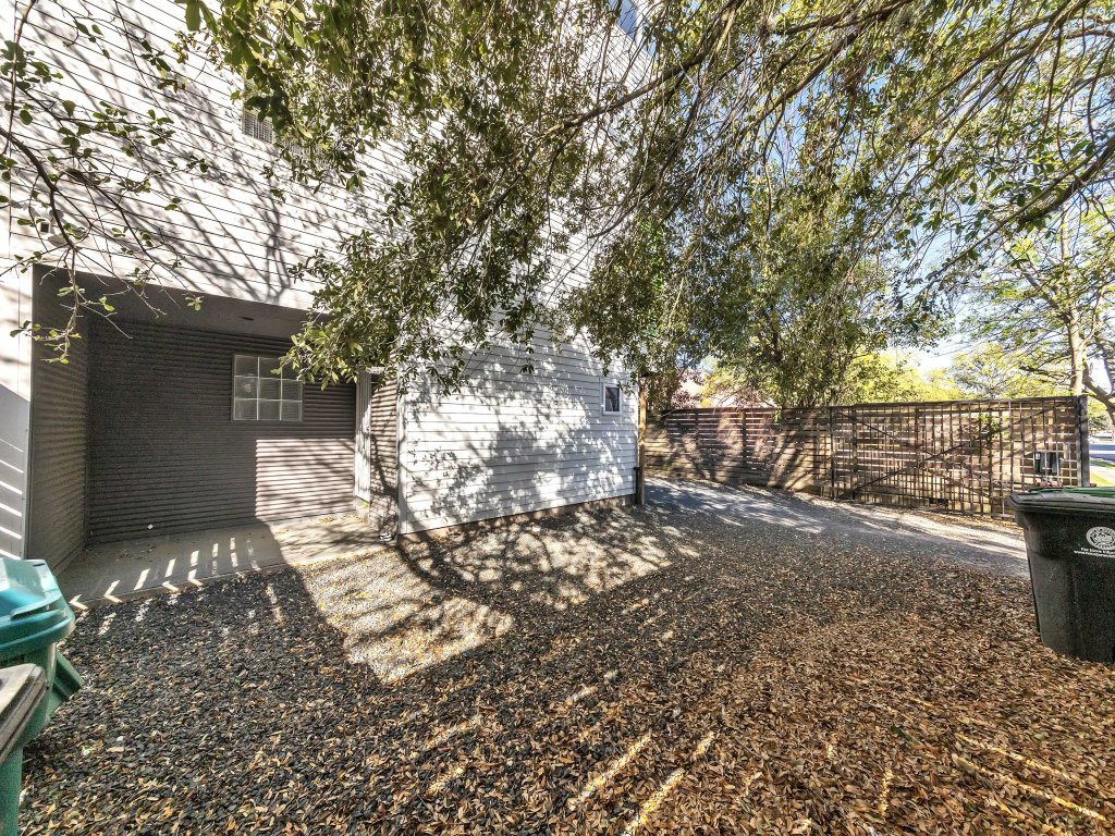 Stylish 3BR Modern Home in the Heart of Museum District Vacation Rental in Houston - RedAwning