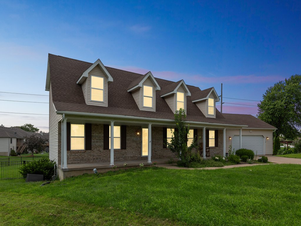 Oglesby Vacation Home Vacation Rental in Illinois - RedAwning