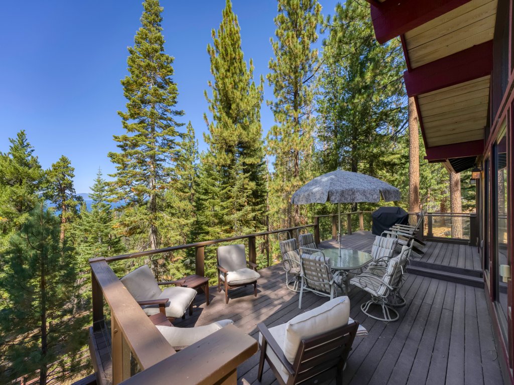 HCH1239 - Heavenly Tree House Vacation Rental in California - RedAwning
