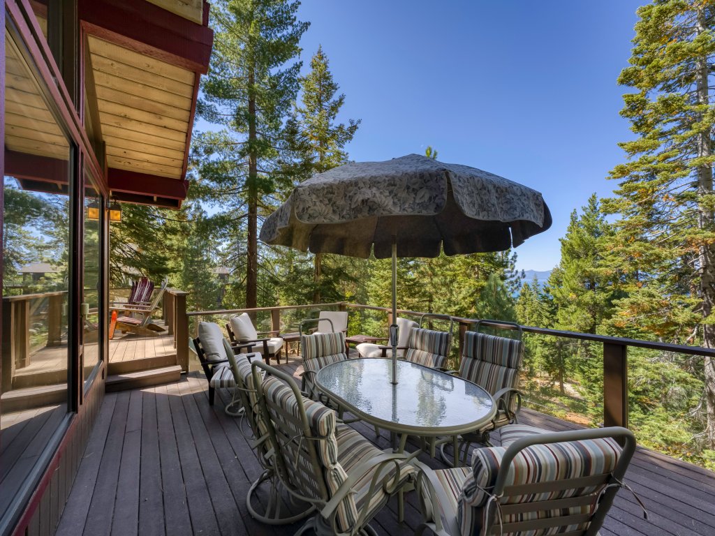 HCH1239 - Heavenly Tree House Vacation Rental in California - RedAwning