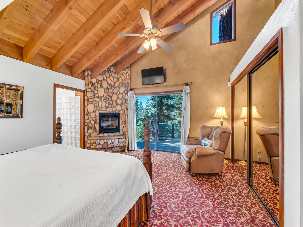 HCH1239 - Heavenly Tree House Vacation Rental in California - RedAwning