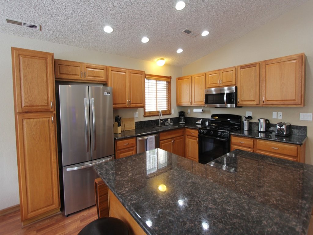 COH1261 - Nature's Gem Vacation Rental in California - RedAwning