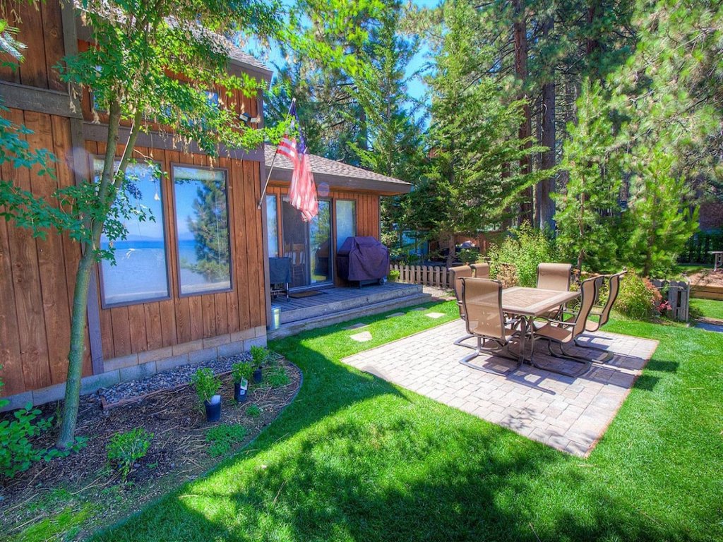 CYH1281- Tahoe Acres Vacation Rental in California - RedAwning