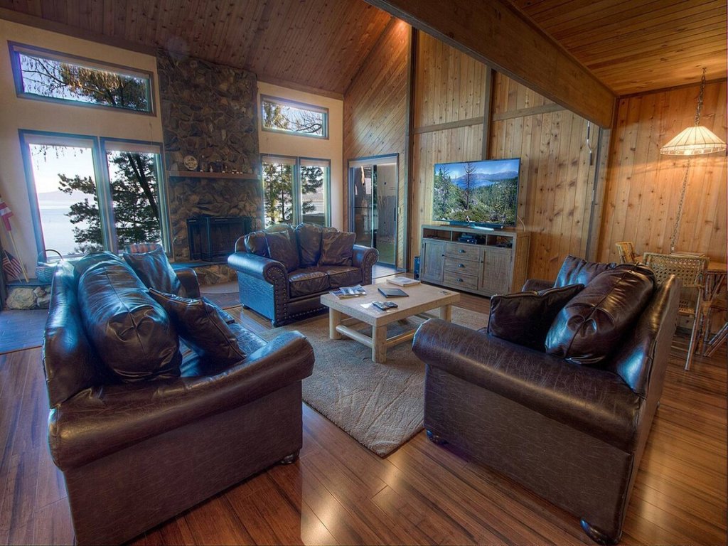 CYH1281- Tahoe Acres Vacation Rental in California - RedAwning