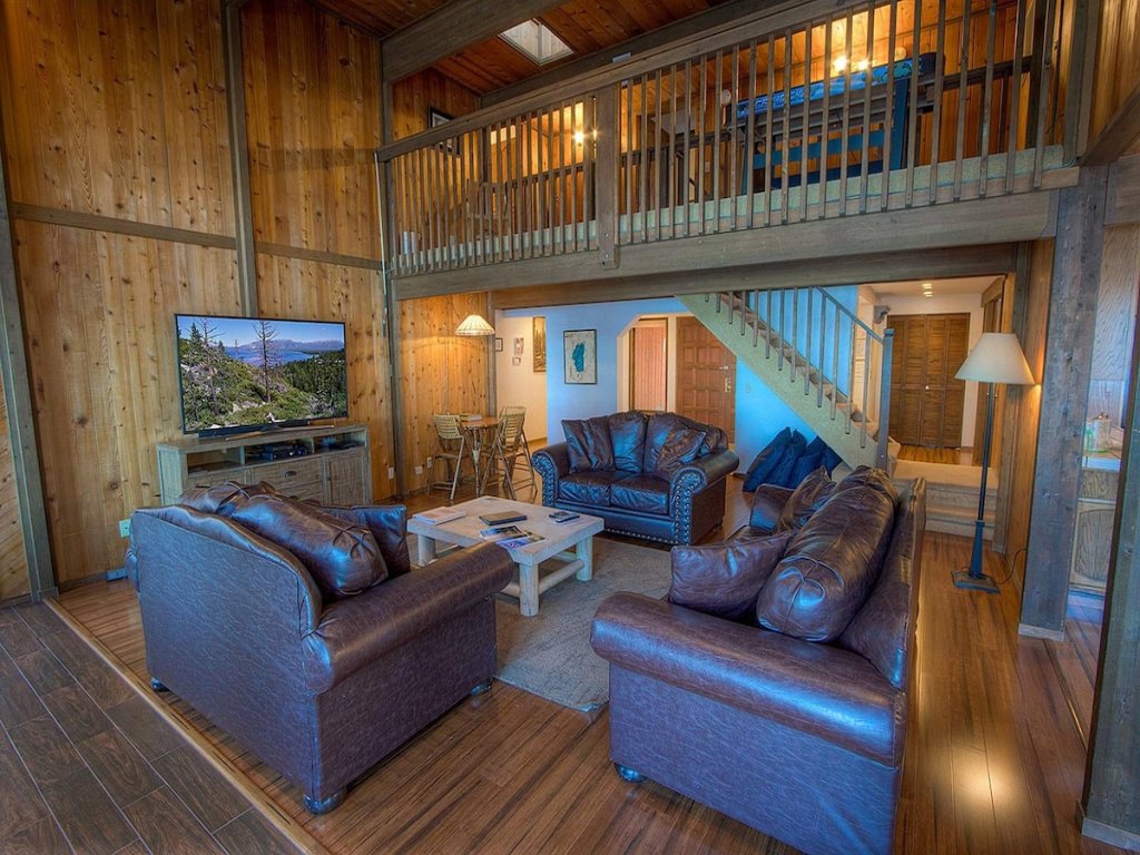 CYH1281- Tahoe Acres Vacation Rental in California - RedAwning
