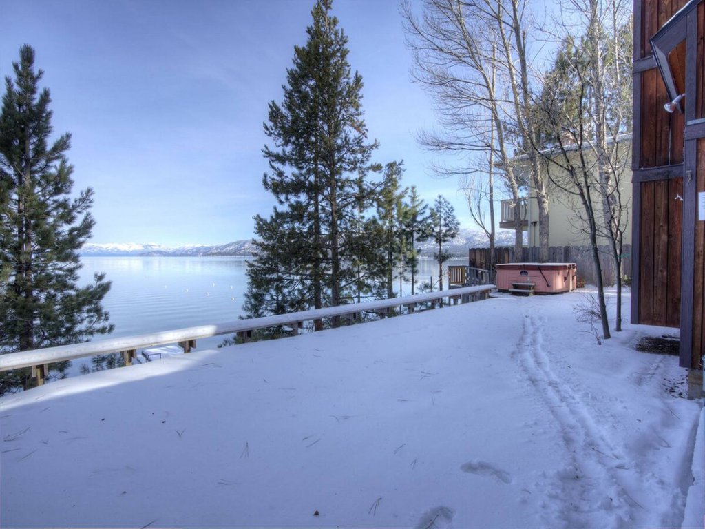 CYH1281- Tahoe Acres Vacation Rental in California - RedAwning