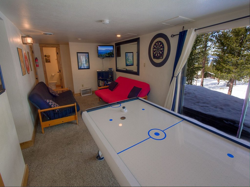 HCH1217 - Pinehill Ponderosa Vacation Rental in California - RedAwning