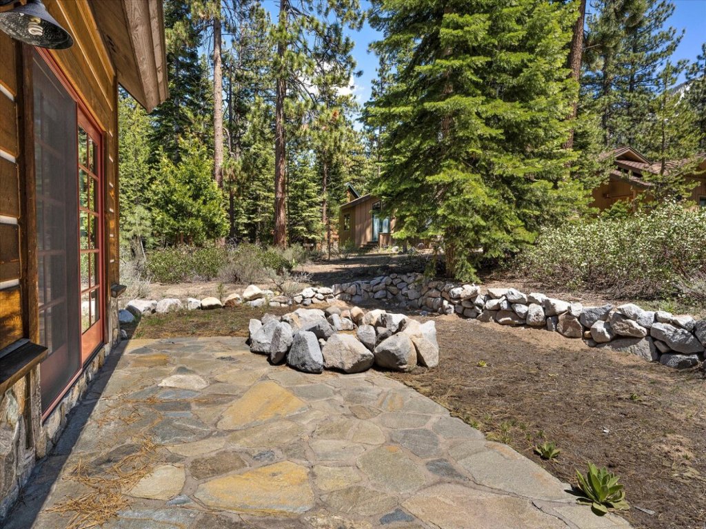 CYH1012 - Hidden Cedar Vacation Rental in California - RedAwning