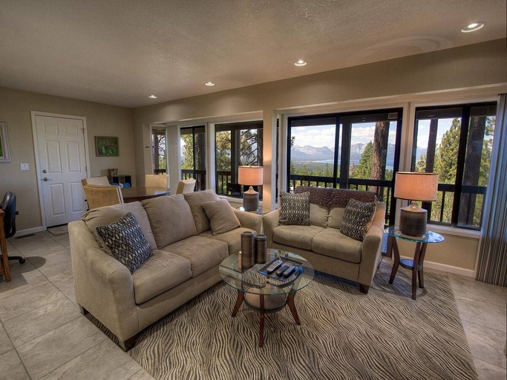 HCH1221 - Tahoe Bonoff Venture Vacation Rental in California - RedAwning