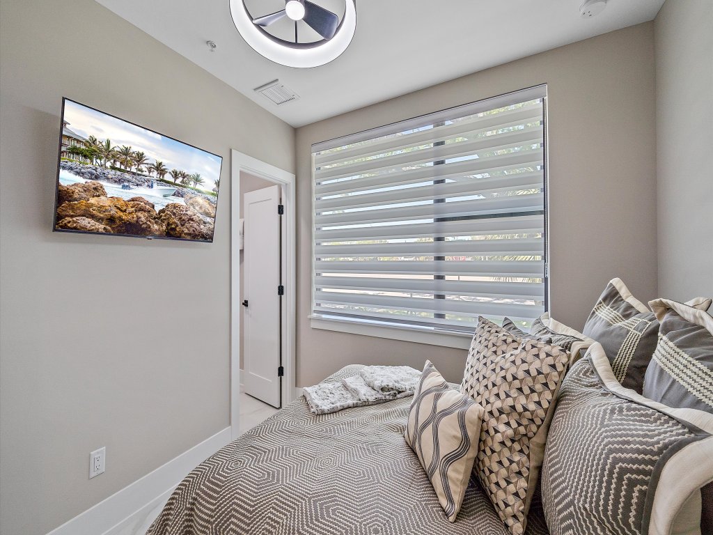 Uptown Oasis Vacation Rental in Sarasota - RedAwning