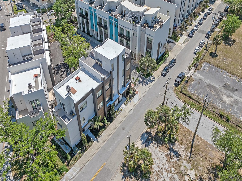 Uptown Oasis Vacation Rental in Sarasota - RedAwning