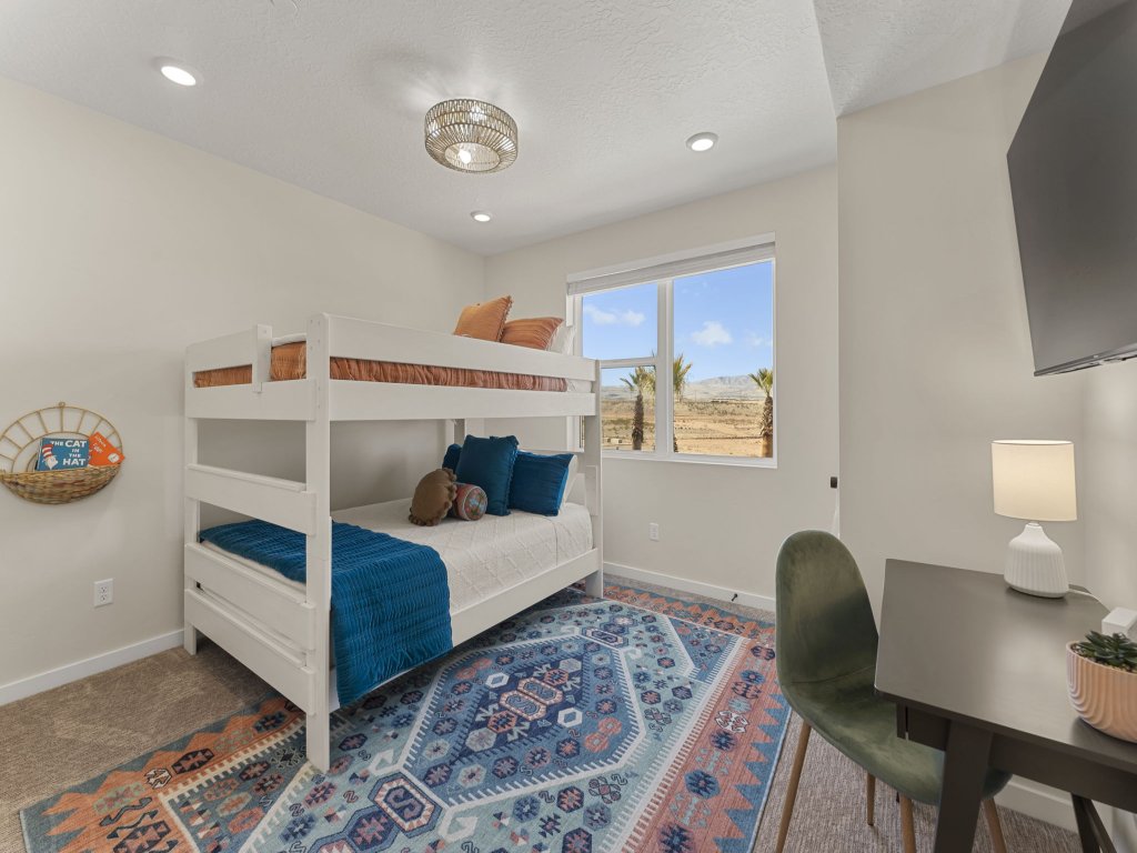 Chasing Sunsets Vacation Rental in St. George - RedAwning