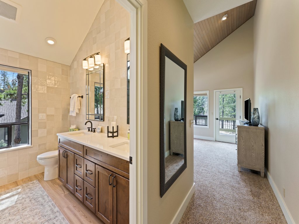 20 Aspen Vacation Rental in Bend - RedAwning