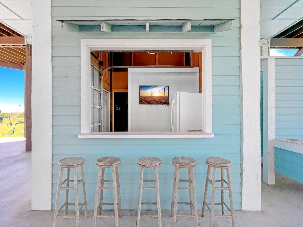 Sunset Bliss Vacation Rental in Texas - RedAwning
