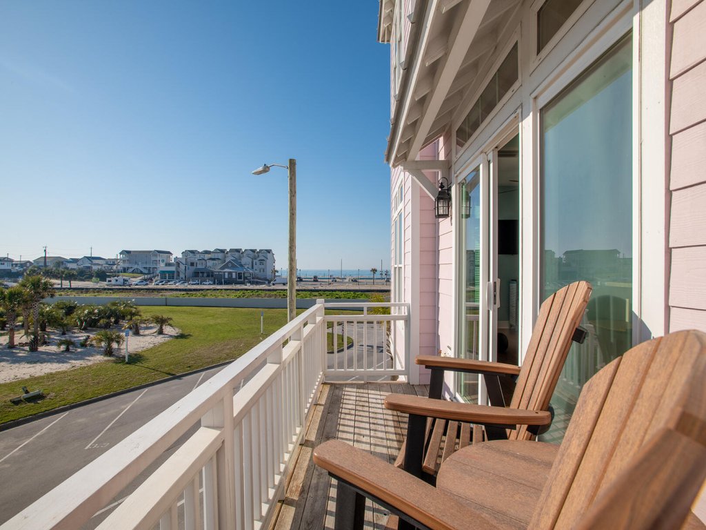 Reef Points Wardroom Vacation Rental in North Carolina - RedAwning
